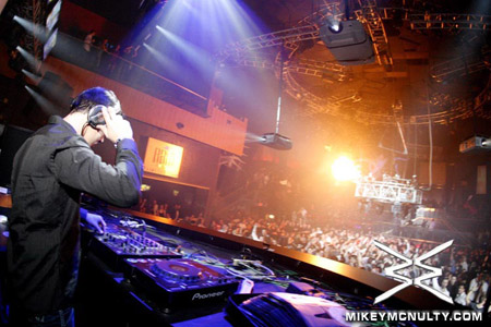 MarkusSchulz_BlakeJarrell_Perfecto_Rain_LasVegas_112109_118