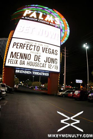 PerfectoVegas_MennoDeJong_RainNightclub_121209_001