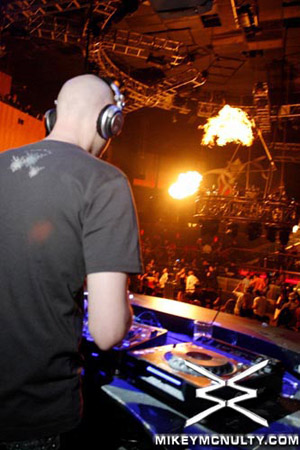 Perfecto_NYE_RainNightclub_123109_048