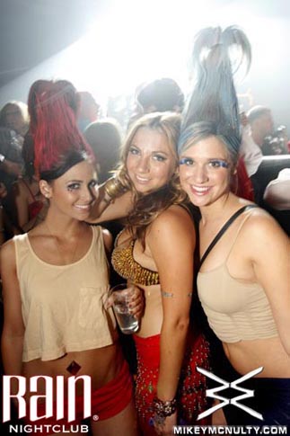103010_Rain_Perfecto_KillerCostumes_010