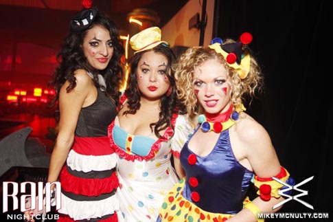 103010_Rain_Perfecto_KillerCostumes_017