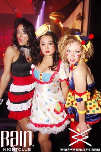 103010_Rain_Perfecto_KillerCostumes_018