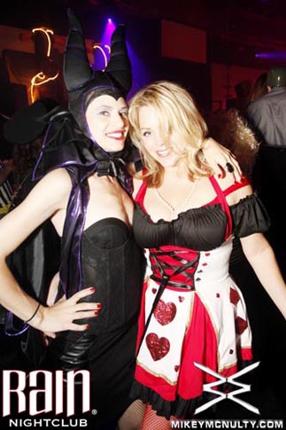 103010_Rain_Perfecto_KillerCostumes_033