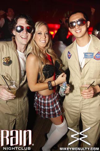 103010_Rain_Perfecto_KillerCostumes_042