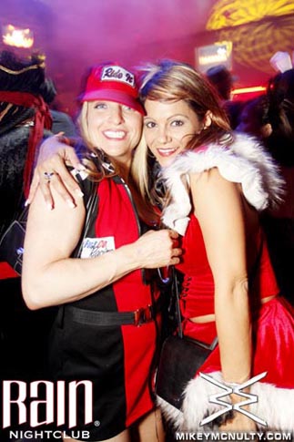103010_Rain_Perfecto_KillerCostumes_047
