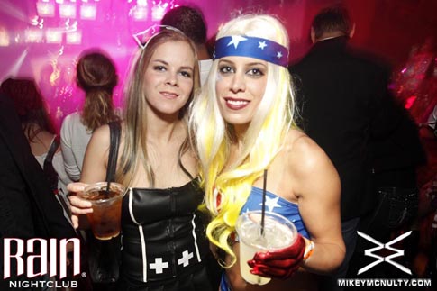 103010_Rain_Perfecto_KillerCostumes_095