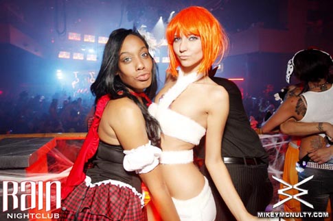 103010_Rain_Perfecto_KillerCostumes_104