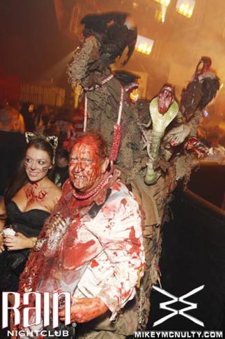 103010_Rain_Perfecto_KillerCostumes_109