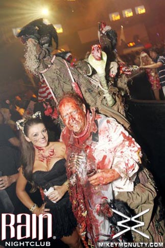 103010_Rain_Perfecto_KillerCostumes_110