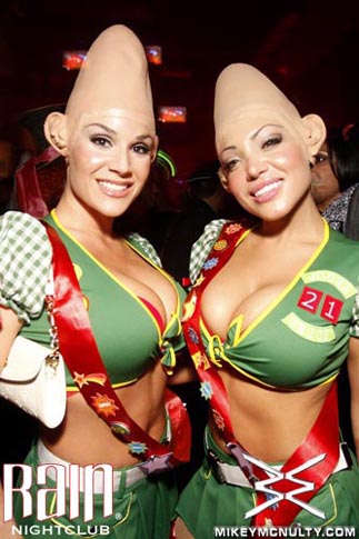 103010_Rain_Perfecto_KillerCostumes_114