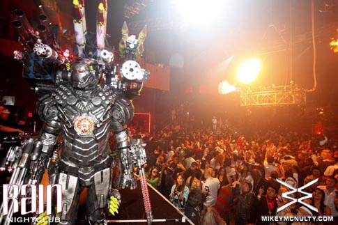 103010_Rain_Perfecto_KillerCostumes_136