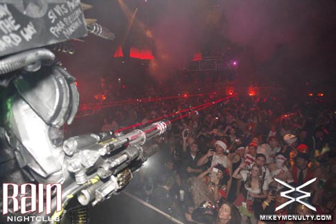 103010_Rain_Perfecto_KillerCostumes_139