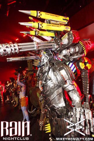103010_Rain_Perfecto_KillerCostumes_151