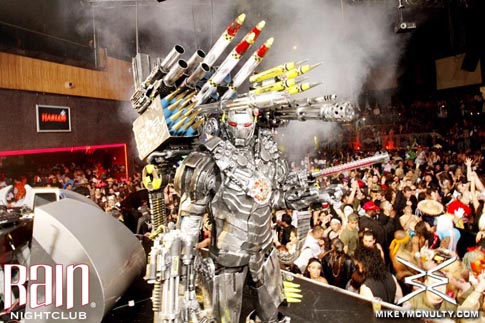103010_Rain_Perfecto_KillerCostumes_168