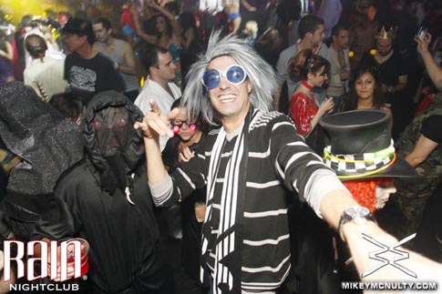 103010_Rain_Perfecto_KillerCostumes_202