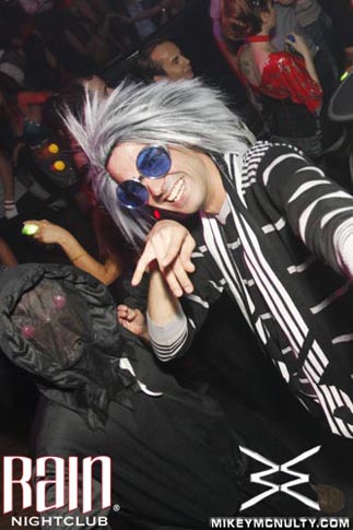 103010_Rain_Perfecto_KillerCostumes_203