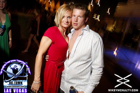 FabulousFestival-Rain-LasVegas-Palms-9609_050