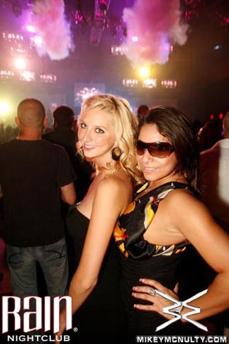 rain_glamorous_155