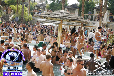 Rehab_LasVegas_PoolParty_83009_097