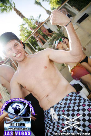 Rehab_PoolParty_HardRock_LasVegas_91309_061