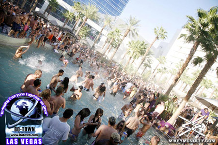Rehab_PoolParty_LasVegas_HardRock_92709_150