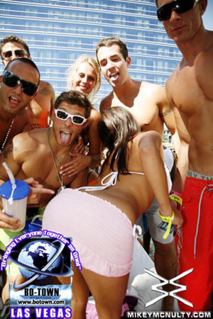 Rehab-LasVegas-PoolParty-T-Pain-9609_065