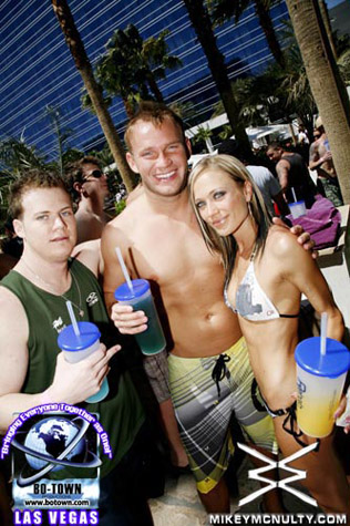 Rehab_PoolParty_5210_169