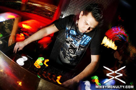 SatelliteBar_MoonNightclub_LasVegas_120109_02