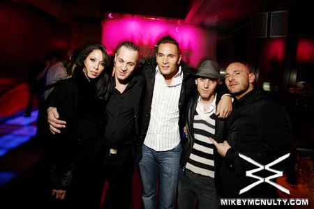 SatelliteBar_MoonNightclub_120809_14