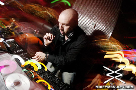 SatelliteBar_MoonNightclub_LasVegas_111009_083