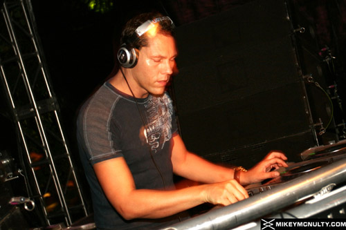 Tiesto_90907_082