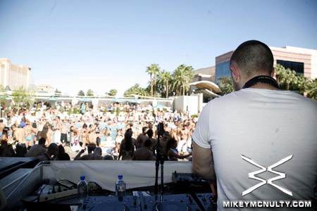 WetRepublic-PoolParty-LasVegas-Deamau5-9709_001