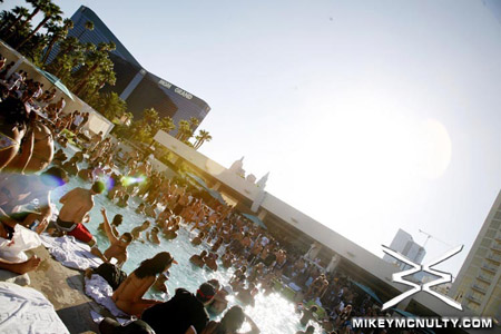 WetRepublic-PoolParty-LasVegas-Deamau5-9709_092